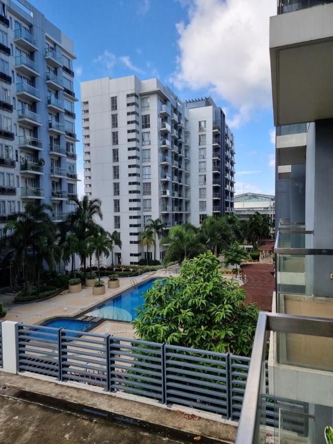 One Palm Tree Villas Condo Across Naia Terminal 3 مانيلا المظهر الخارجي الصورة