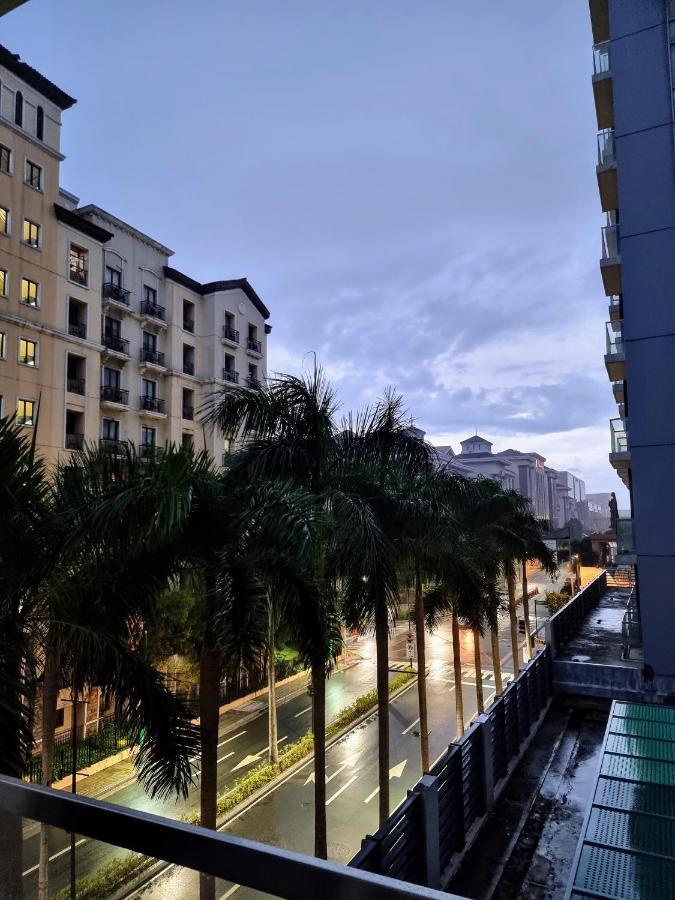 One Palm Tree Villas Condo Across Naia Terminal 3 مانيلا المظهر الخارجي الصورة