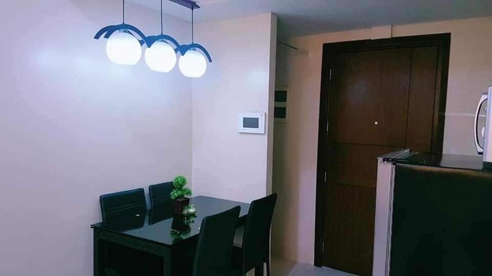One Palm Tree Villas Condo Across Naia Terminal 3 مانيلا المظهر الخارجي الصورة