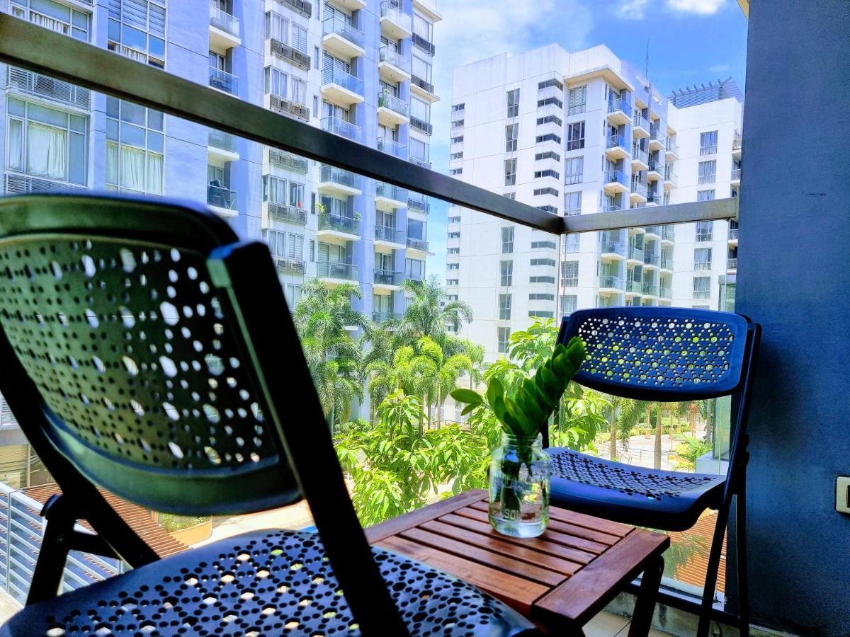 One Palm Tree Villas Condo Across Naia Terminal 3 مانيلا المظهر الخارجي الصورة