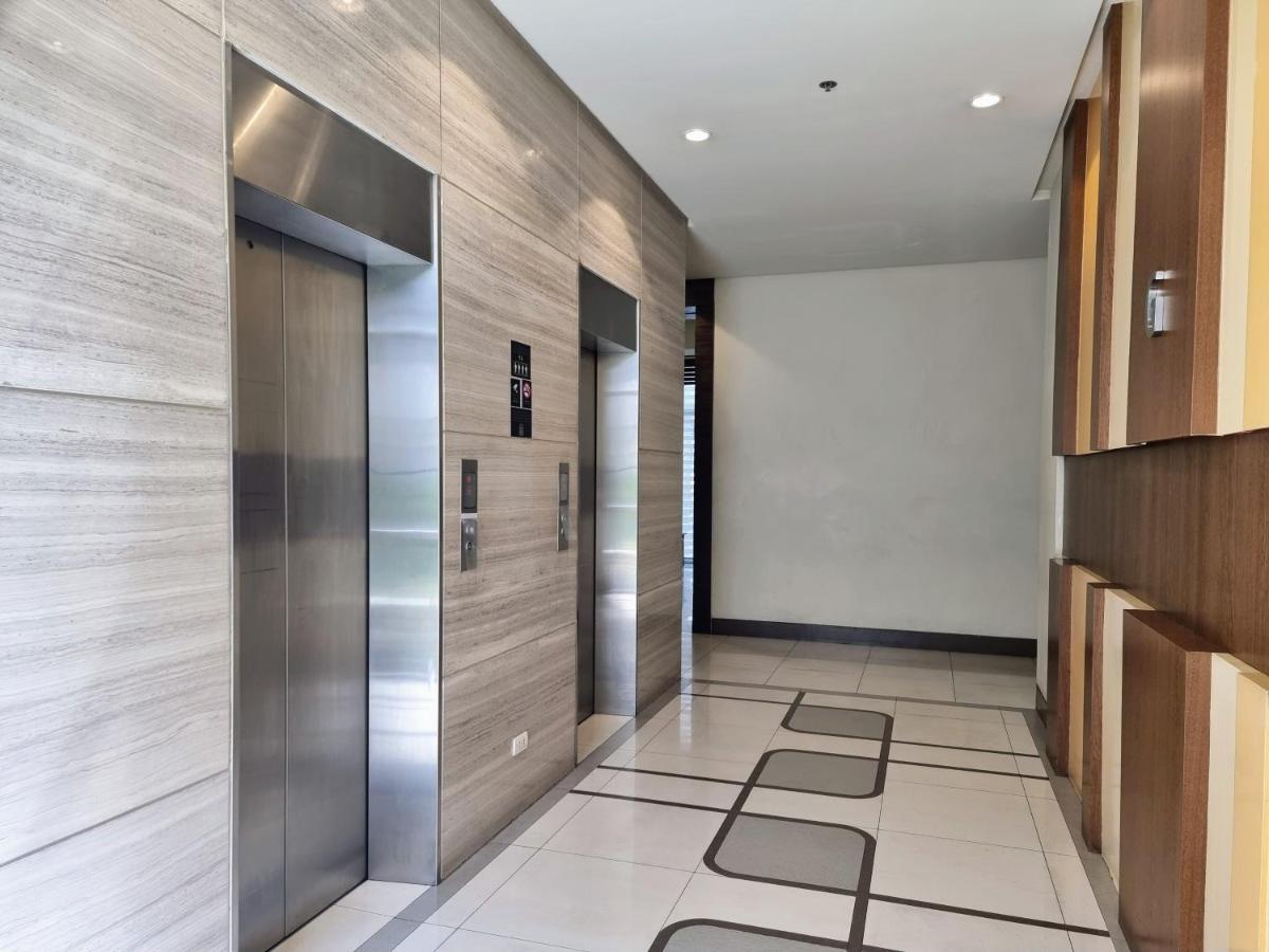 One Palm Tree Villas Condo Across Naia Terminal 3 مانيلا المظهر الخارجي الصورة