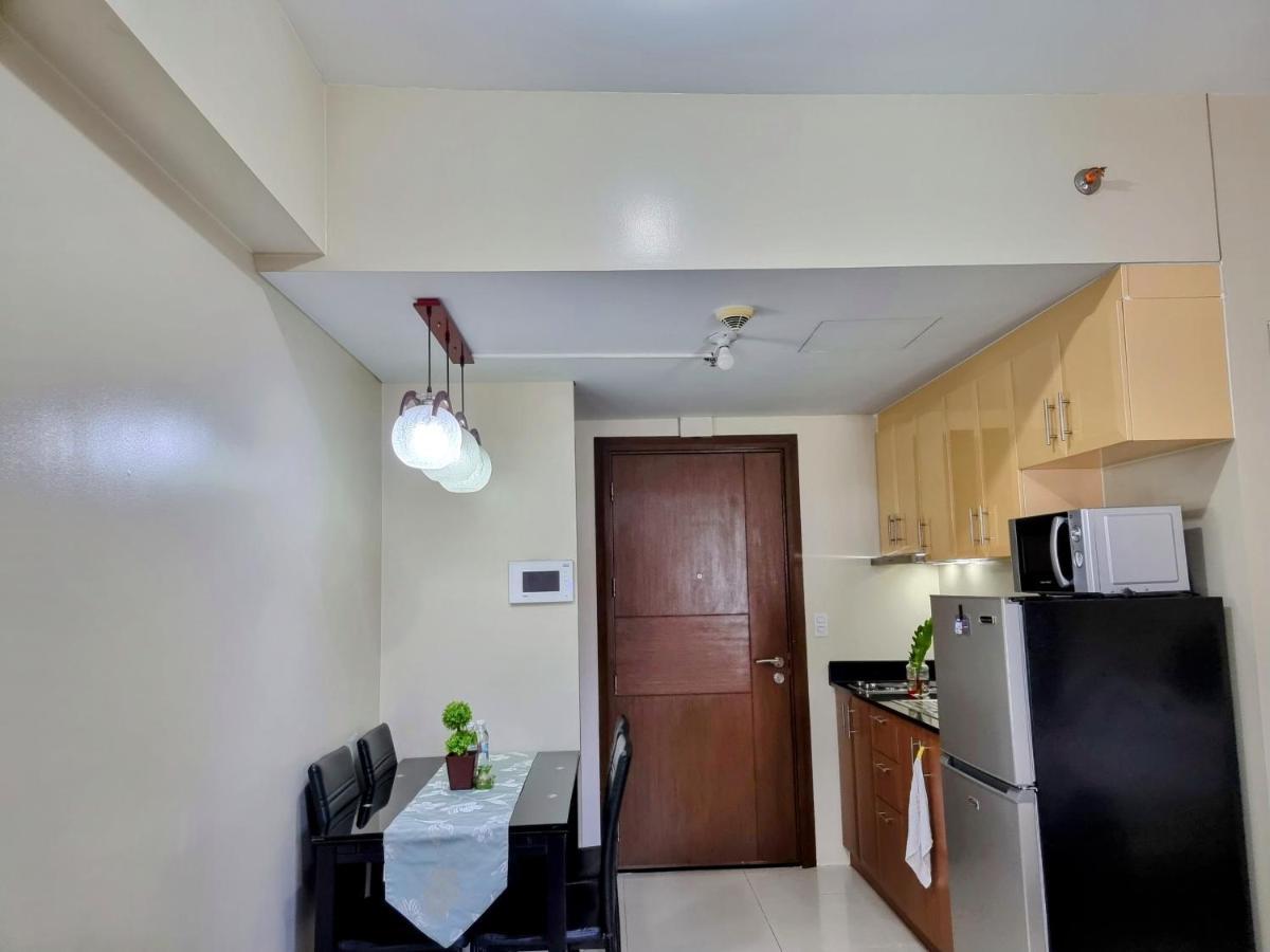 One Palm Tree Villas Condo Across Naia Terminal 3 مانيلا المظهر الخارجي الصورة